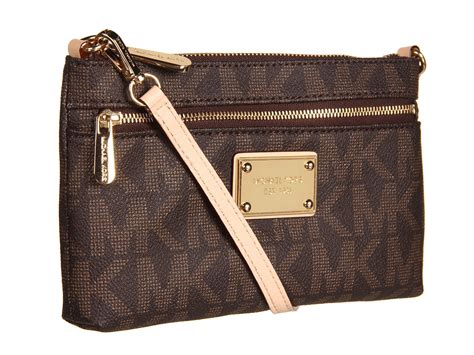 michael kors purse wristlet